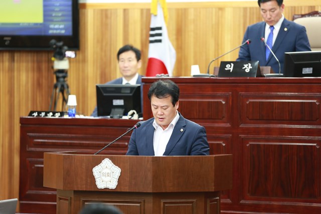 김수우 산건위원장 (1).JPG